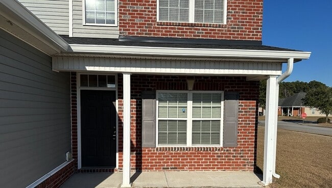 Photo - 10 Evergreen Oak Dr