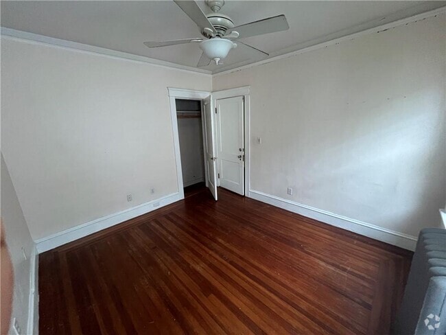 Building Photo - 122 Pinehurst Ave Rental