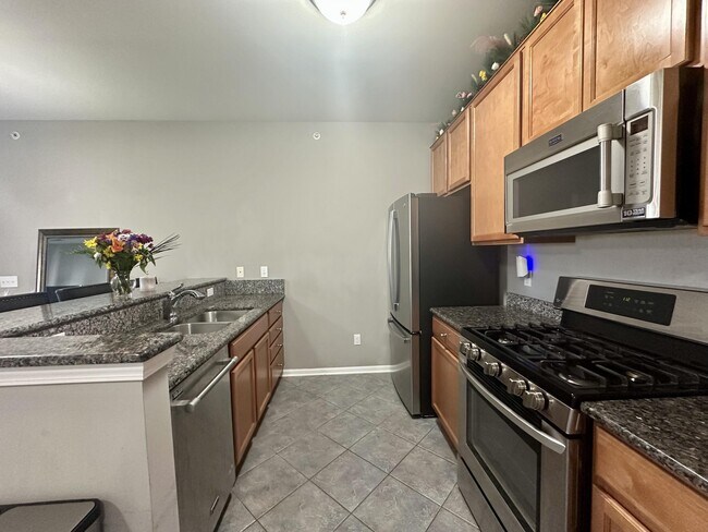 Photo - 1078 W Summerfield Gln Cir