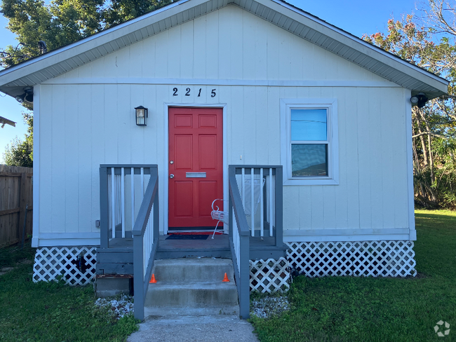 Building Photo - 2215 Kenner Ave Rental