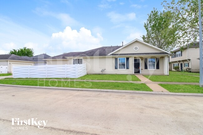 Photo - 1661 Nichole Woods Dr