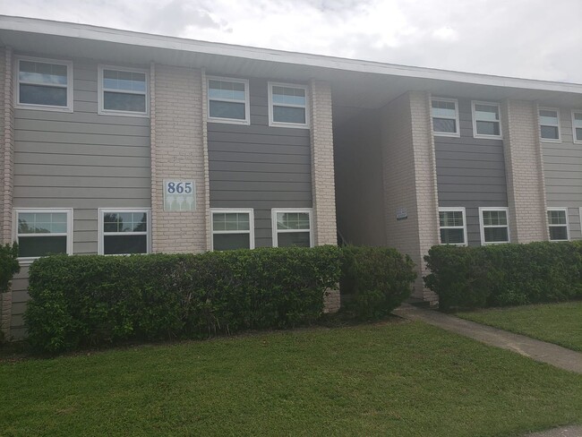 Available Now : 3 Bedroom 2 Bath Condo - Available Now : 3 Bedroom 2 Bath Condo