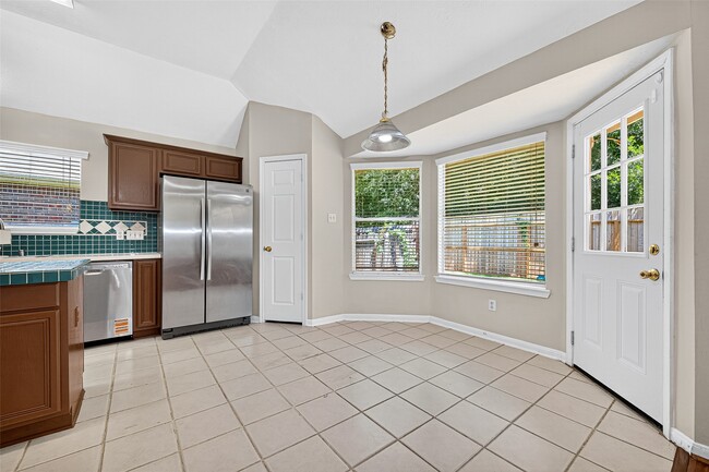 Photo - 815 Fairpark Ln