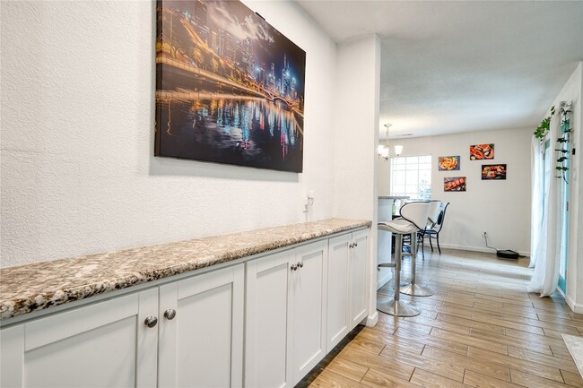 Photo - 10912 Gulf Fwy Unit 28