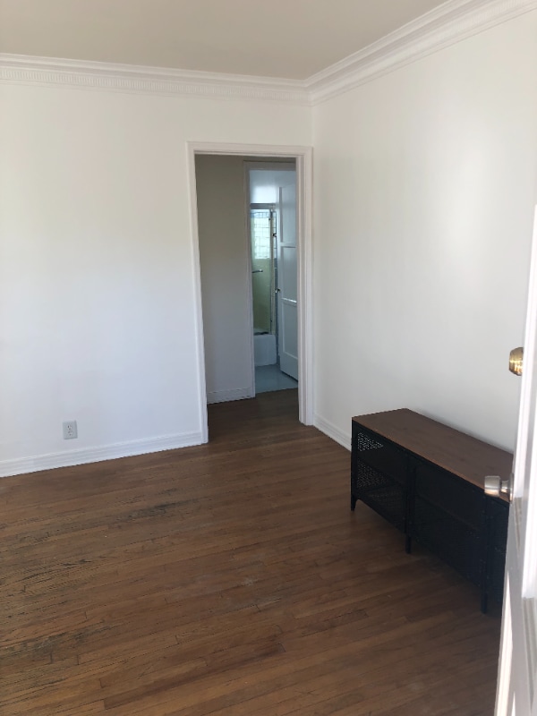 Photo - 1807-18011 Grace Ave Unit 1807 half