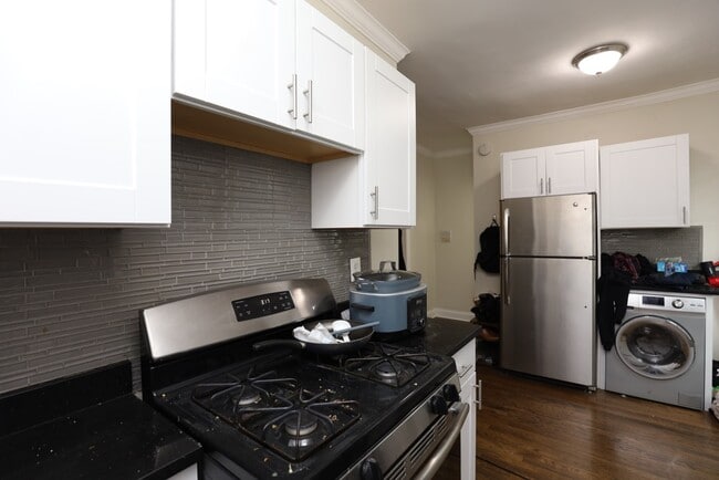 Photo - 3815 N Greenview Ave Unit E2