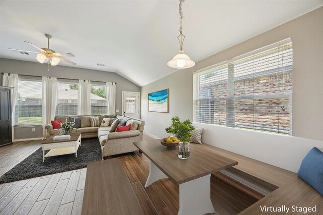 Photo - 205 N Bending Oak Ln