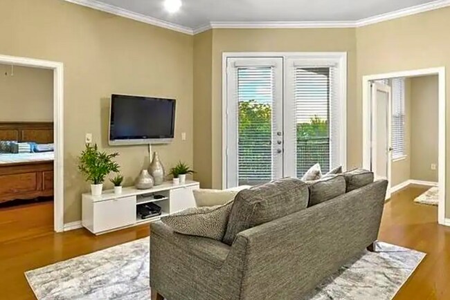 Photo - 800 E. 15th-211842 Unidad 211842