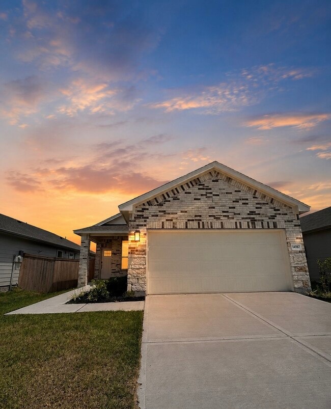 14187 Granger Pointe Ln