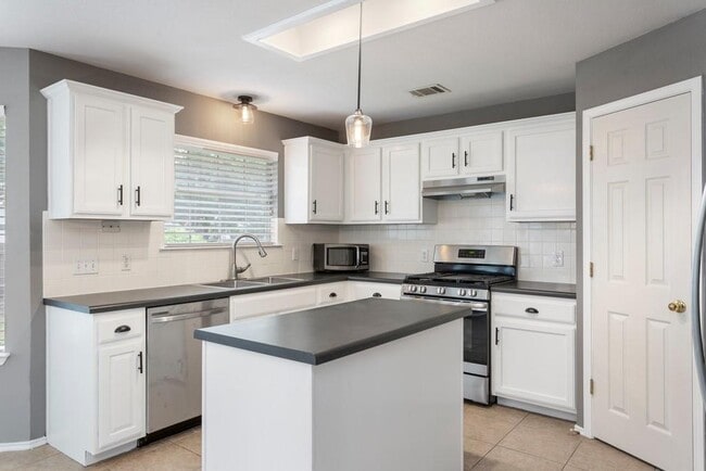 Photo - 14404 Ballycastle Trail