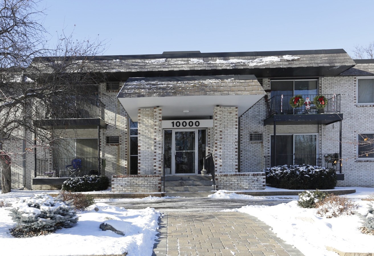 10000 Nicollet - 10000 Nicollet