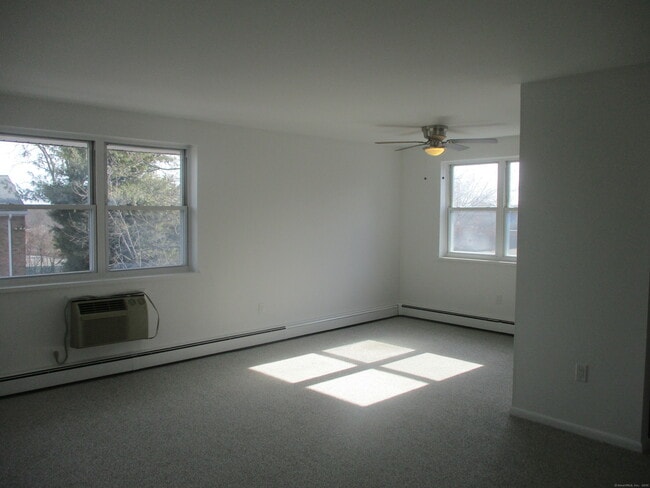 Photo - 1 Walter Ave Unidad APT 15
