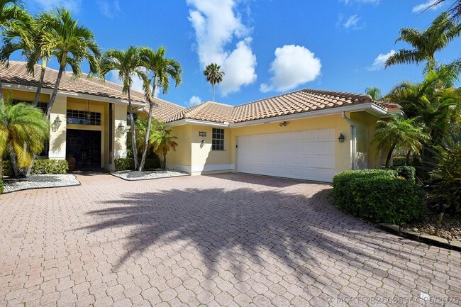 8320 Desmond Dr