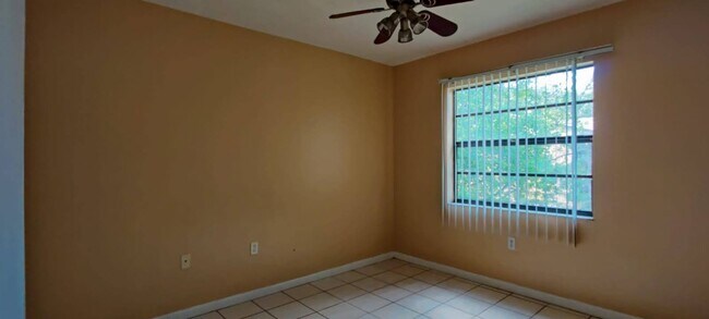 Photo - 9905 N Myrtle St Unit B