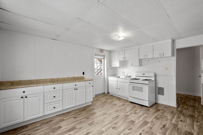 Photo - 641 Sixth St Apartment Unit 641 6th Street  #2