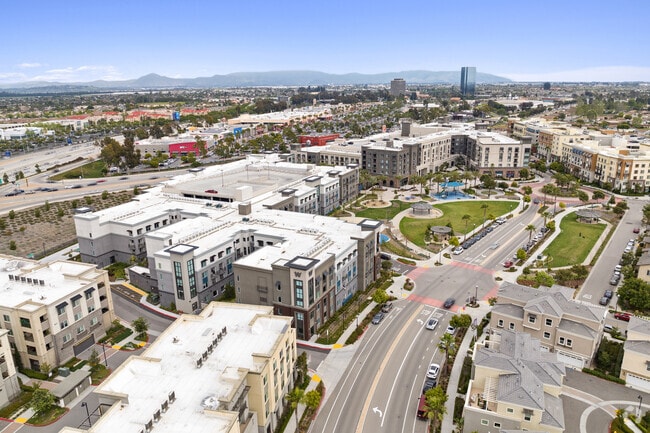 Oxnard Town Square 12