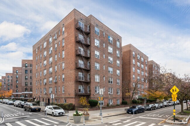 Photo - 90-10 34th Ave