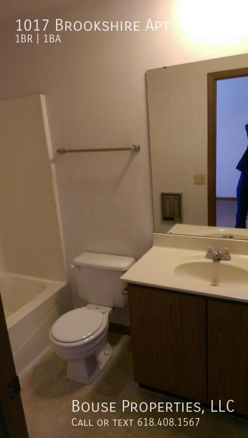 Photo - 1017 Brookshire Ct Unit F