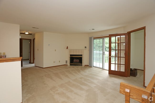2BR, 1BA - Upper - Den + Fireplace