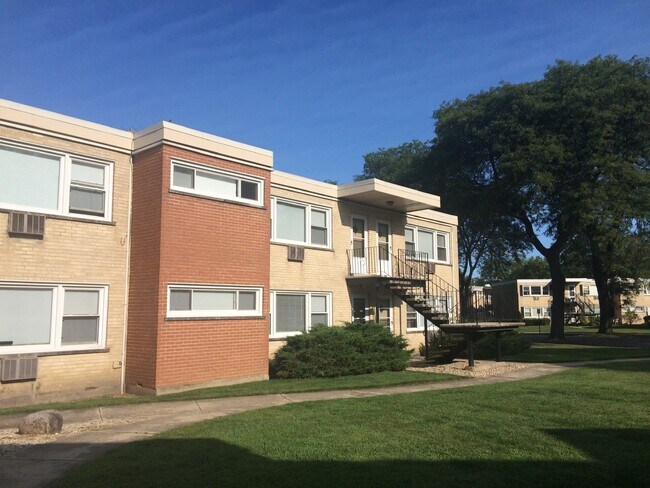 Quiet side street - 1115 W Hawthorne St Unit A
