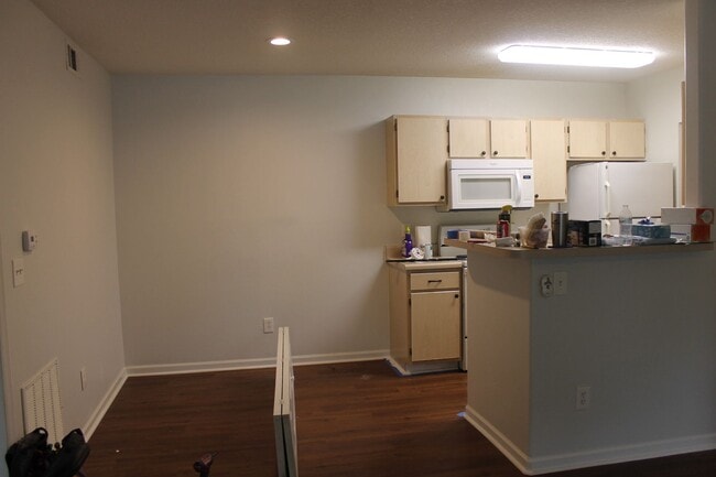 Photo - Updated Apartment in Plantation Point