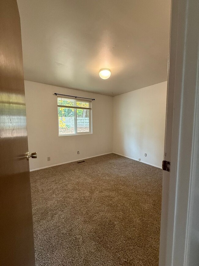 Photo - 3 Bedroom, 1 Bathroom House in Bellingham