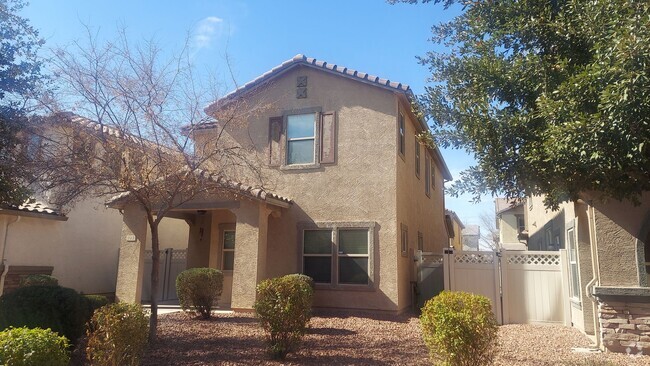 Building Photo - GORGEOUS GILBERT HOME!