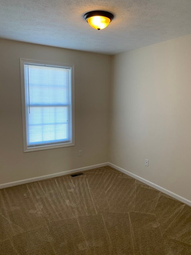 Photo - 3 BR 2.5 Bath Townhouse