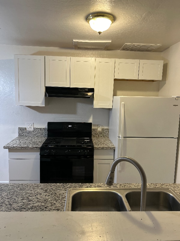 Photo - 1 W Cameron St