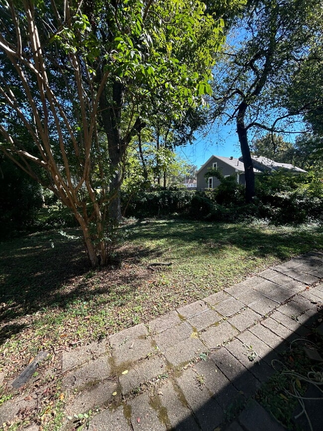 Photo - "Charming 450 sq ft Studio Retreat in Jonesboro: Perfectly Situated on S Madison St!"