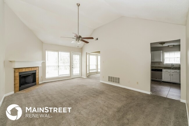 Photo - 7816 Lake Cross Dr E