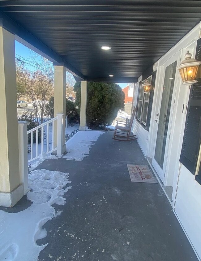 Photo - 213 W Quince St