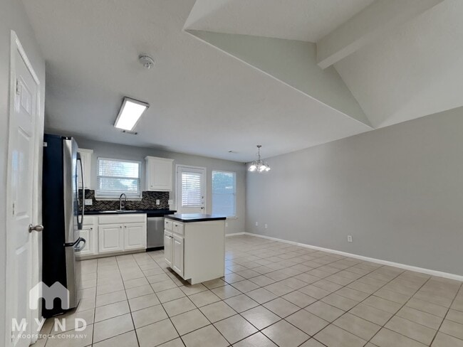 Photo - 4806 Comal River Loop