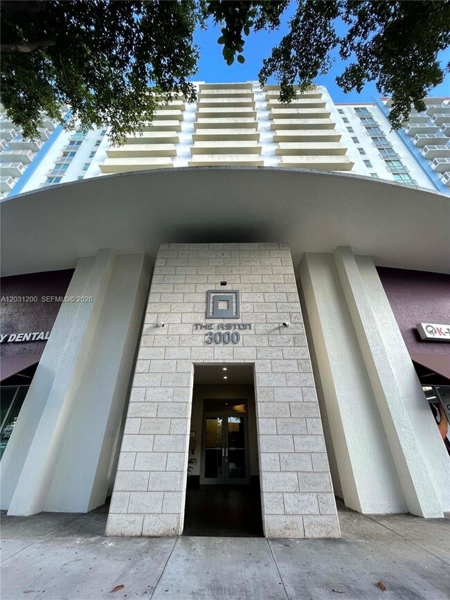 Building Photo - 3000 Coral Wy Unit 1501