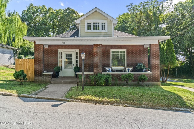 Photo - 260 Thompson Ave