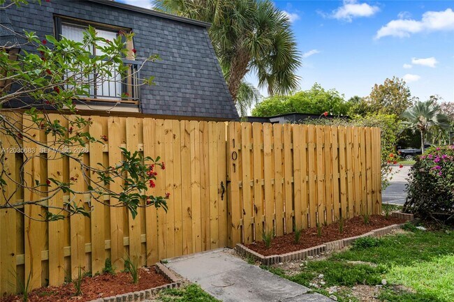 Photo - 13993 SW 94th Cir Ln Unidad 101-3