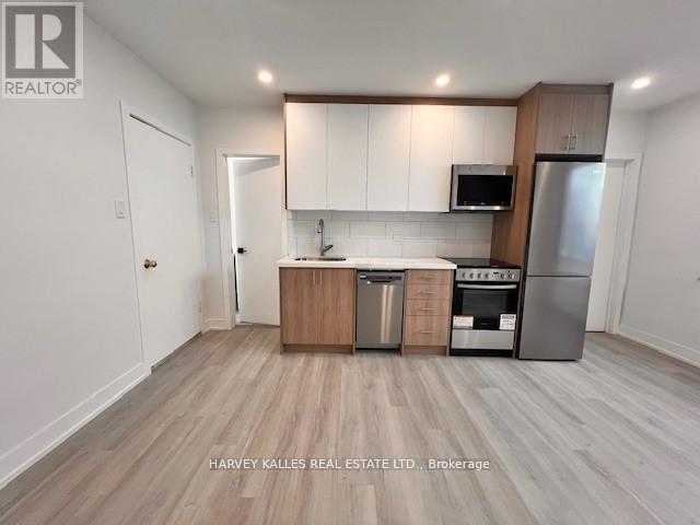 Photo - 1982 Eglinton Ave W