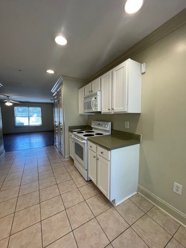 Photo - 02-102 Yarmowich Unit 02-102 - B