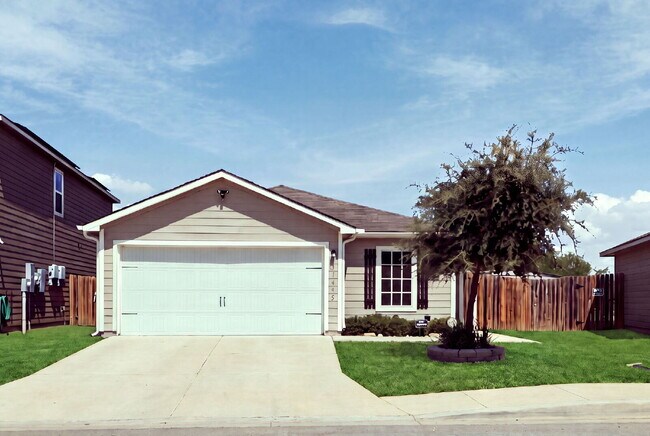 11641 Claudette St