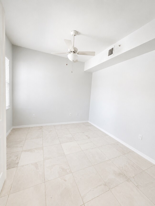 Photo - 1445 Mariposa Cir Unit 104