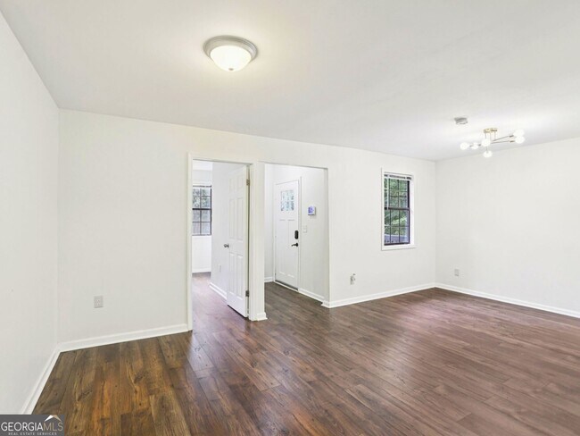 Photo - 1918 W Kimberly Rd SW