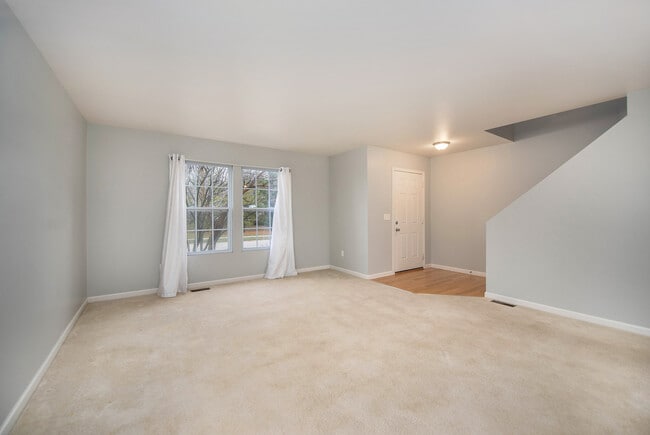 Photo - 8274 Cypress Way