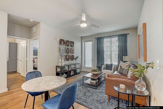 Building Photo - 2290 Forum Dr