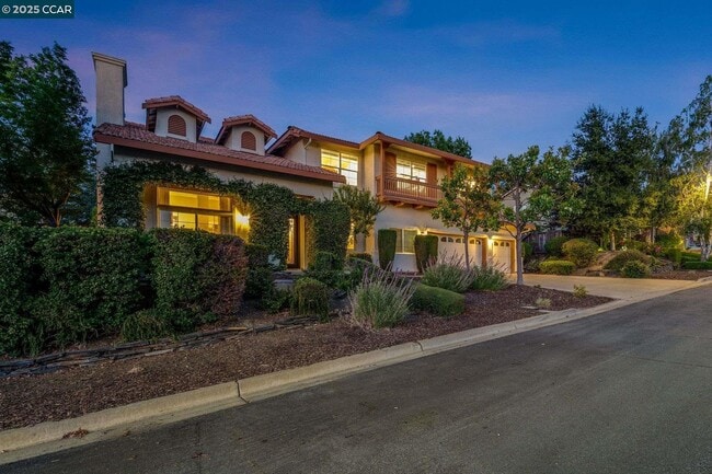 Photo - 1105 Peacock Creek Dr