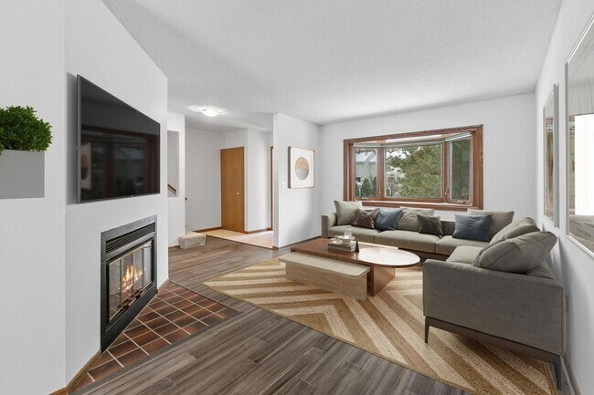 Photo - 232 3rd Ave NE