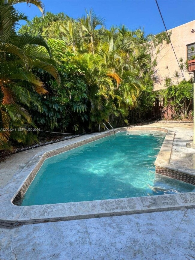 Photo - 4582 Royal Palm Ave