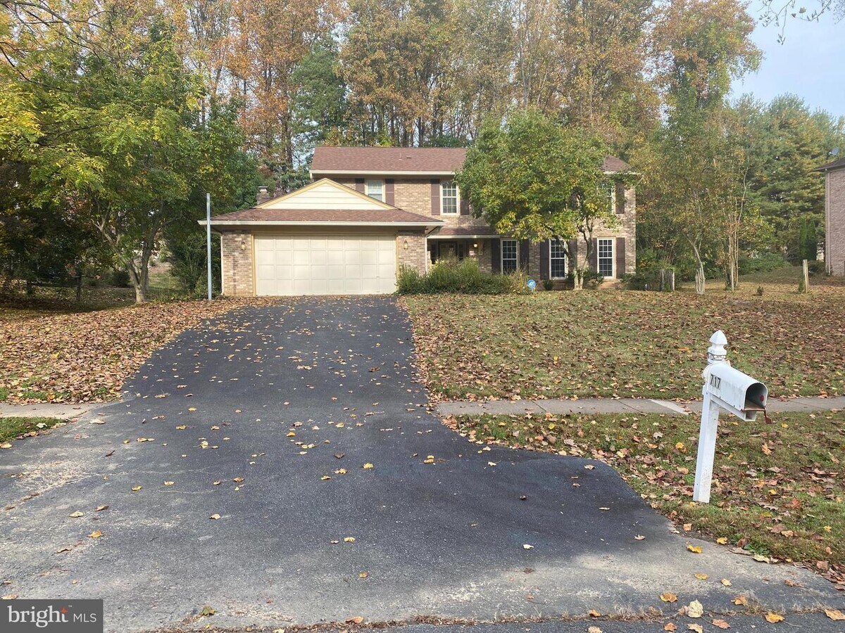 Photo - 717 Ridge Dr