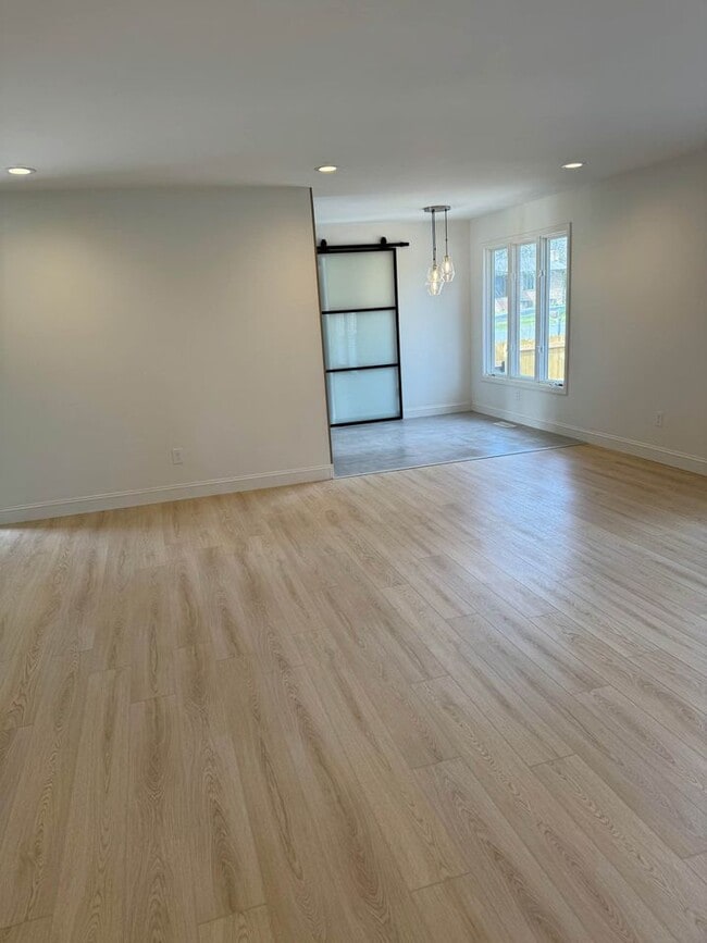 Photo - 3940 Halehaven Dr