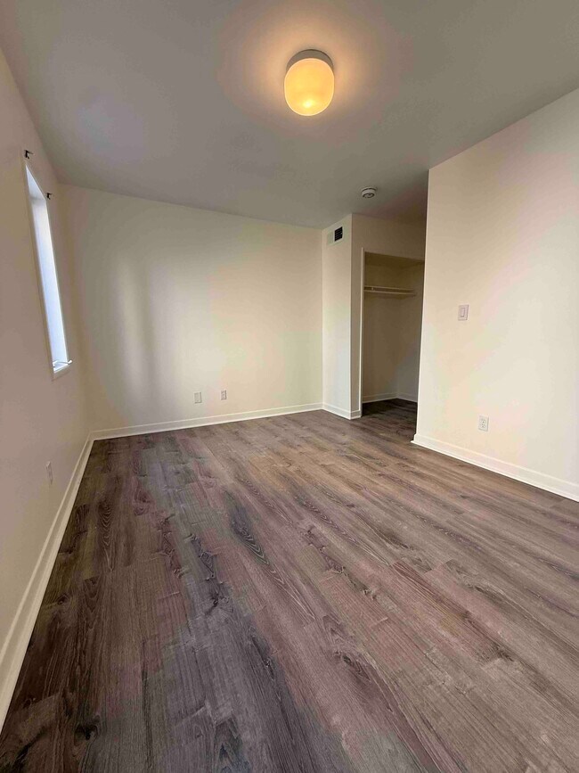2nd bedroom#F