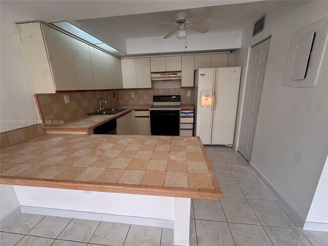 Photo - 8810 SW 132nd Pl Unit 401DN